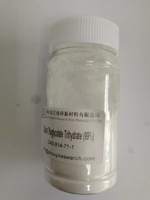Composto inorgânico trihidrato de tioglicato de cálcio em pó branco